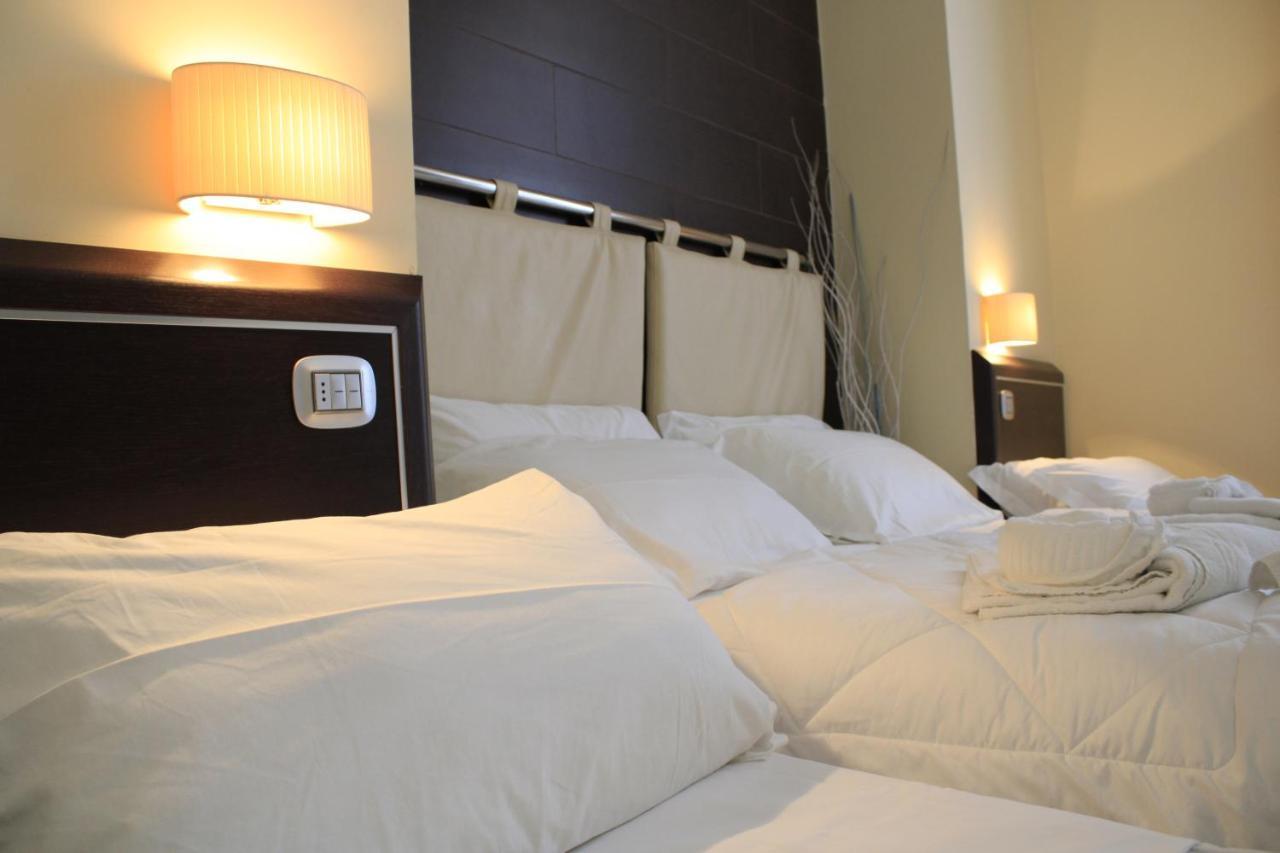 Hotel Ferdinando II Neapol Zewnętrze zdjęcie